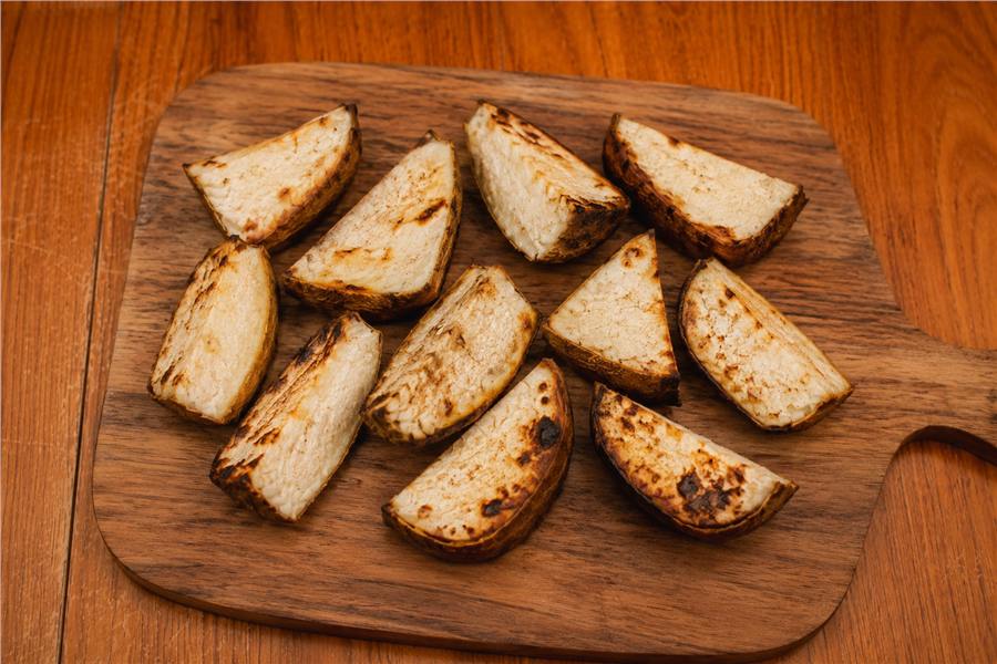 Char-grilled yam chunks